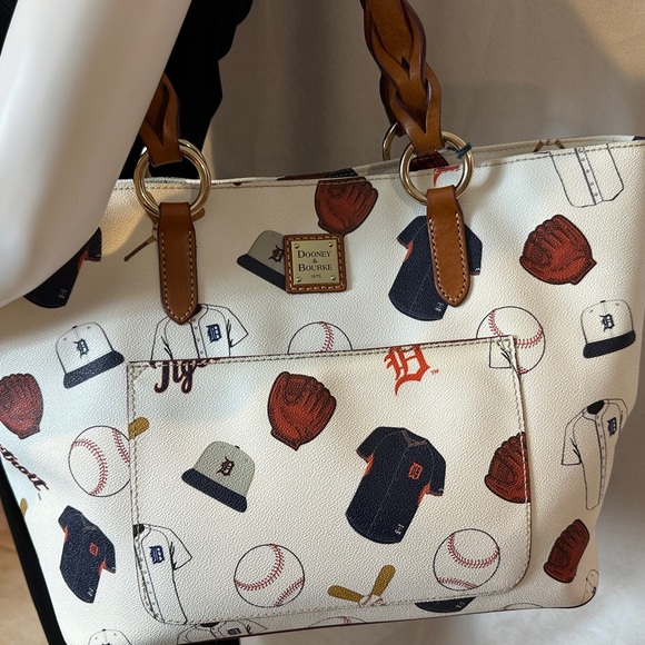 Dooney & Bourke Detroit Tigers large purse - Picture 9 of 11